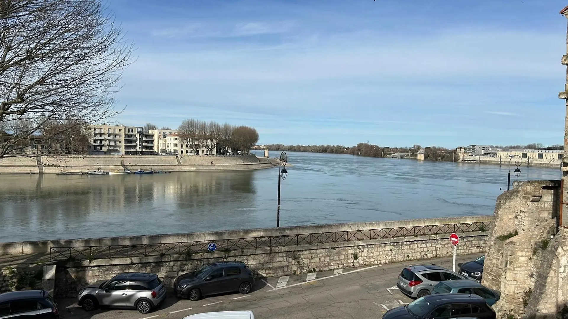 La Vue Du Rhone Apartment Arles