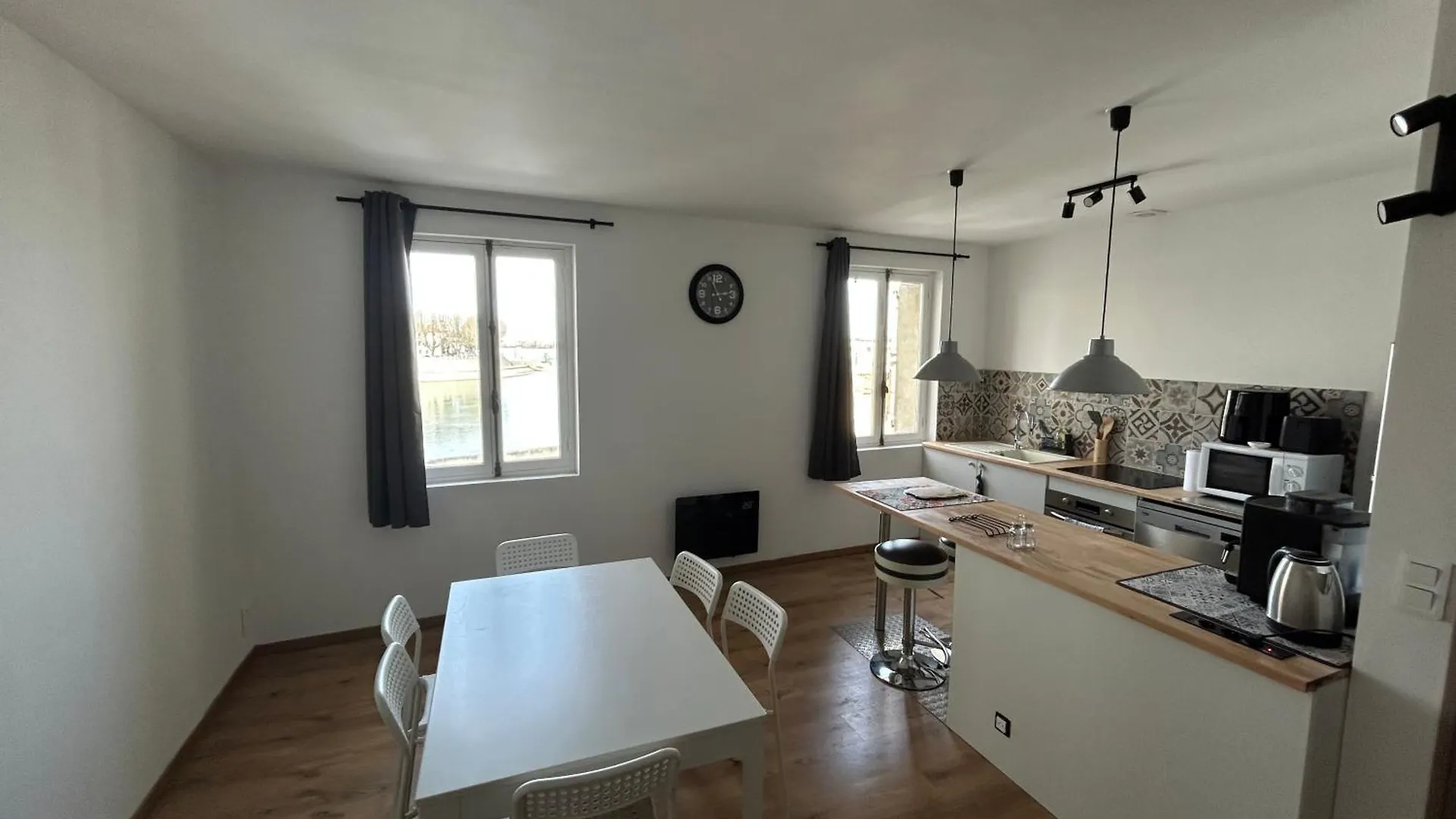 La Vue Du Rhone Apartment Arles